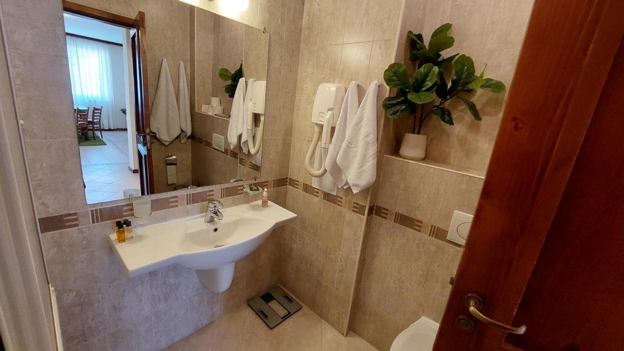 Free Spa В Св. Иван Рилски - Сладък Дом Сред Лукс Bansko Exterior foto