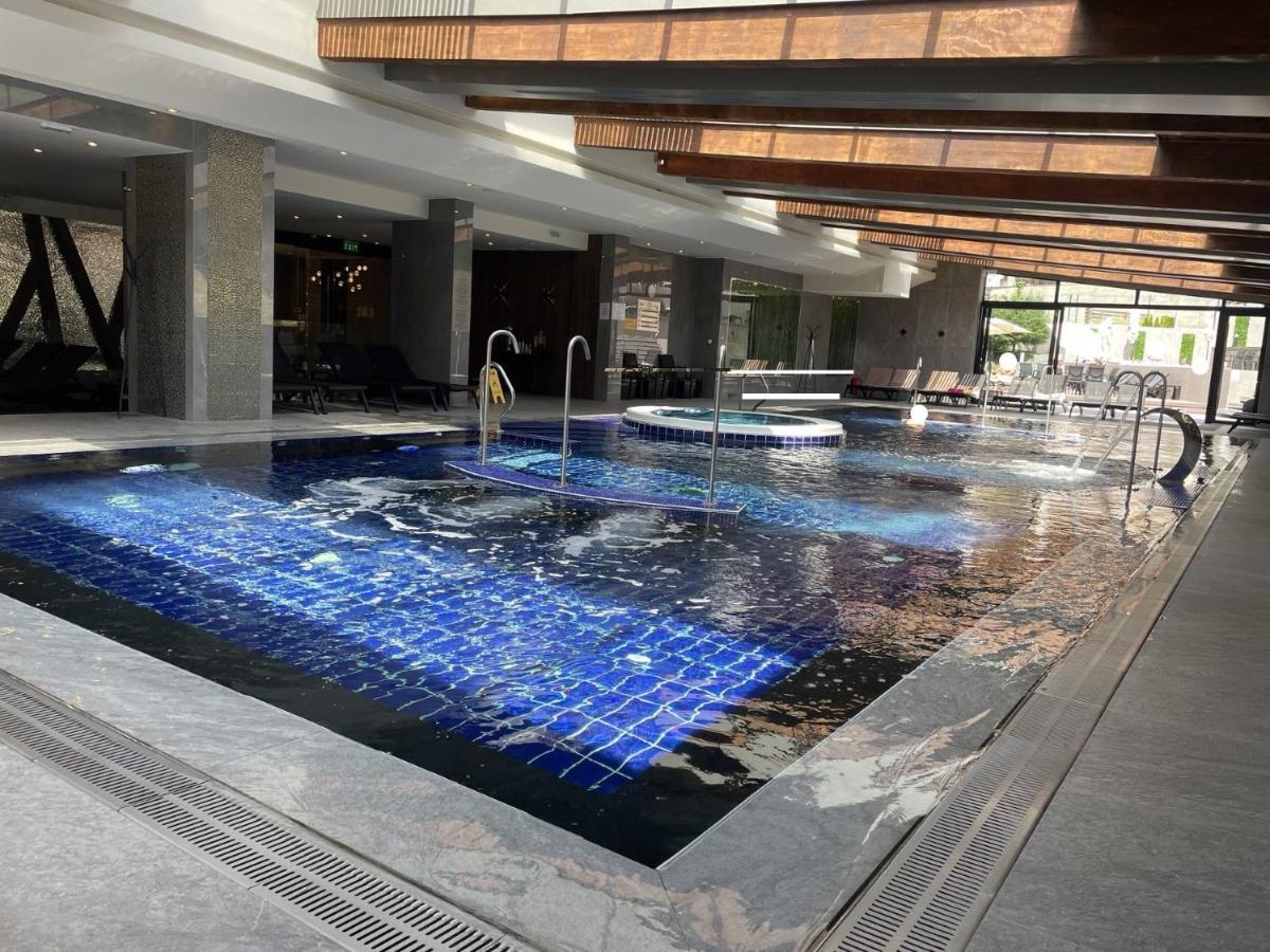 Free Spa В Св. Иван Рилски - Сладък Дом Сред Лукс Bansko Exterior foto